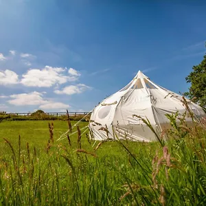 https://stunning-1-bed-star-gazing-bell-tent-loughborough.hotelsin-nottingham.com